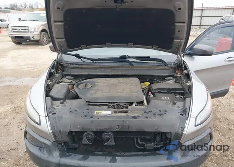 2015 Jeep Cherokee Trailhawk z USA, uszkodzony, nr VIN 1C4PJMBS5FW756592